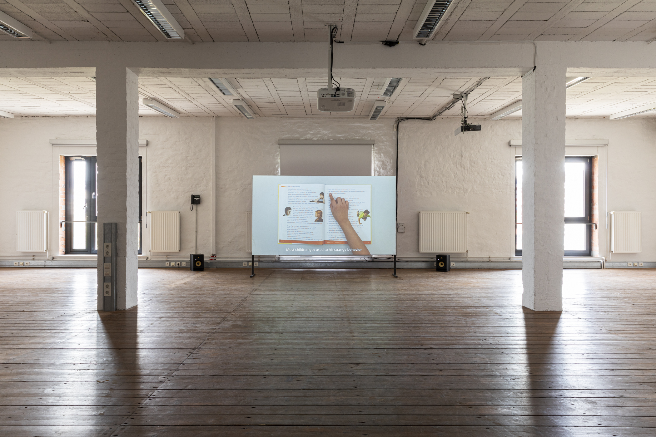 no title should frame this work